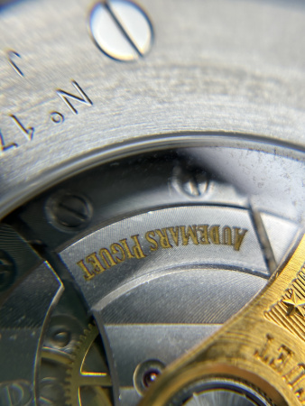 Audemars Piguet Royal Oak Automatic II 15400ST.OO.1220ST.01
